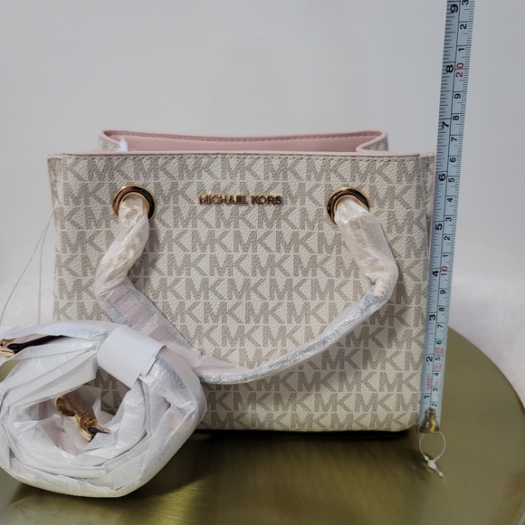 💯% Authentic MK Small Teagan mono Vanila - Picture 4 of 4